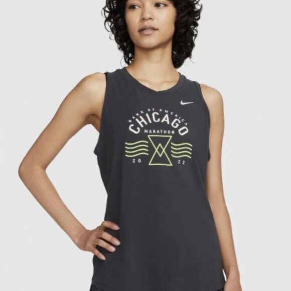 NWT Womens Nike 2022 Chicago Marathon Tank Singlet - Picture 1 of 5